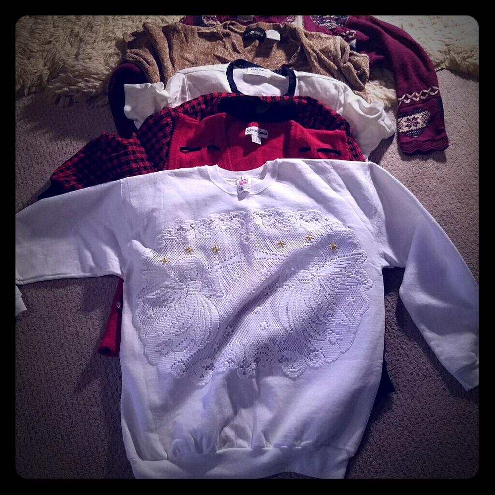 Christmas Lot of 6 Tops